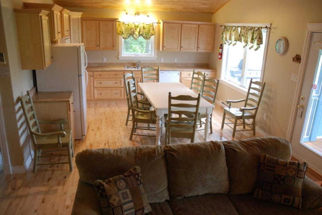 Brudenell Fairway Chalets Georgetown Exterior photo